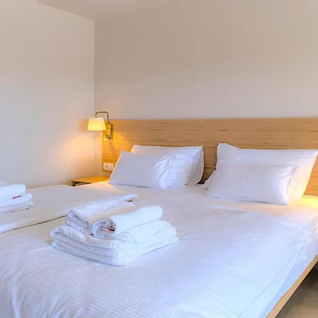 Lojena Studio Apartment *