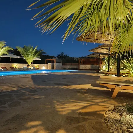 Lojena - New Exeptional For 2 公寓 穆泰尔岛