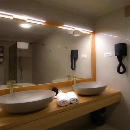 Lojena - New Exeptional For 2 Murter